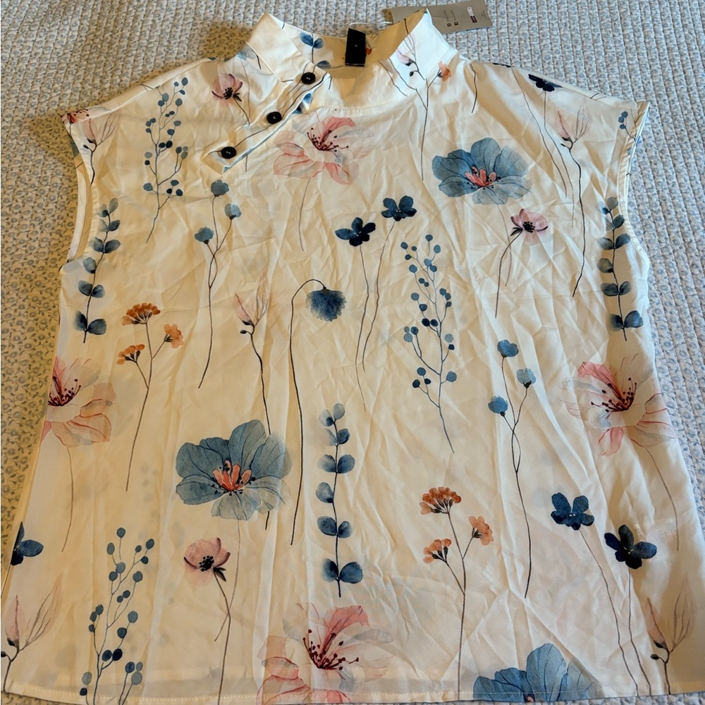 Emery Rose Floral‎ Blouse NWT